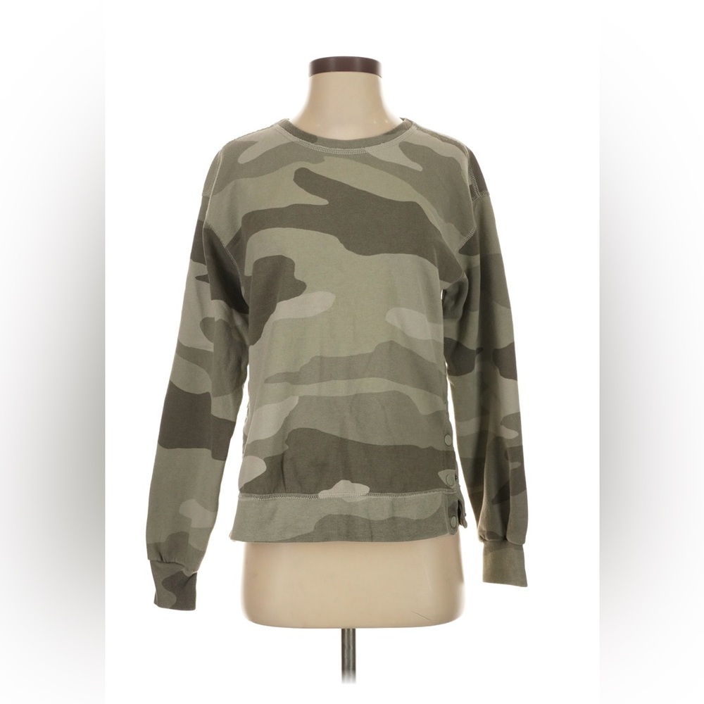 Abercrombie & Fitch Camo Crewneck sweater